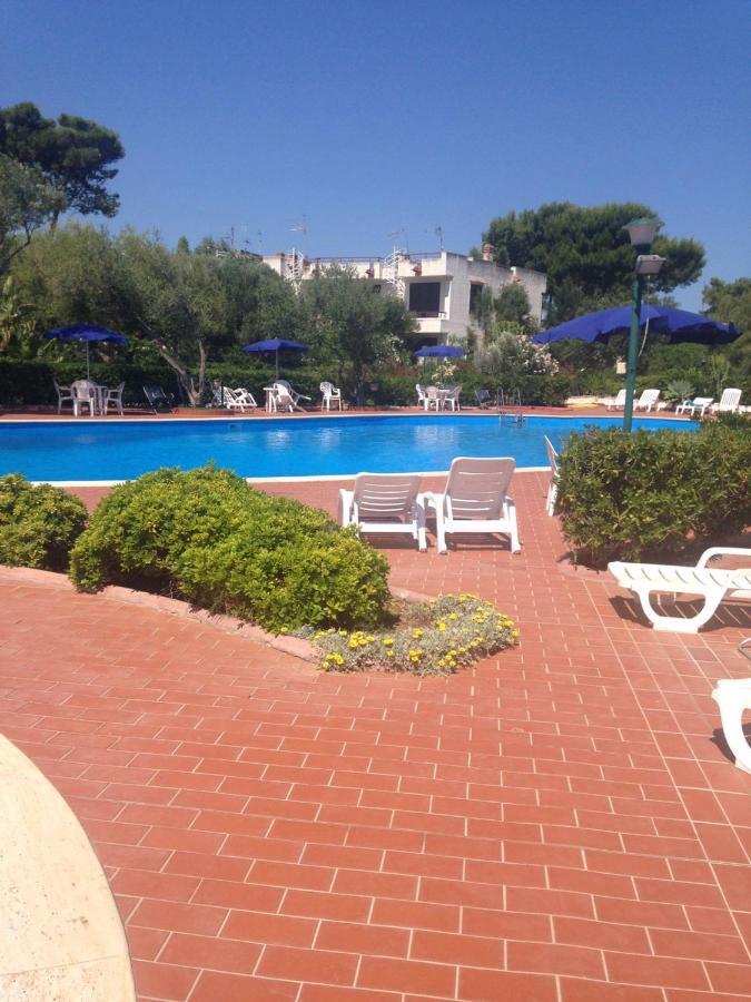 تيراسيني Residence Calarossa الغرفة الصورة
